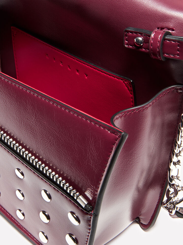 Asymmetrische bordeauxrote Handtasche mit Nieten - null - Bordeaux | Sisley image number 4